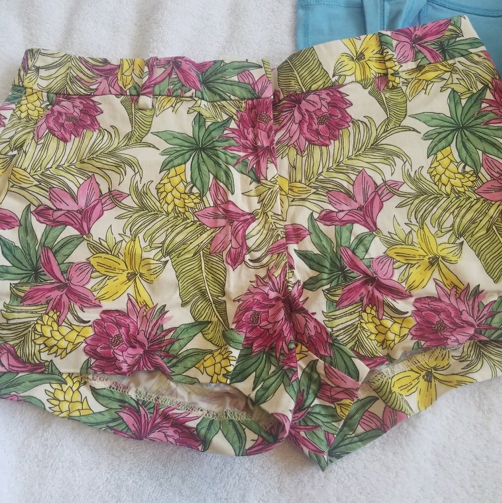 H&M Tropical Shorts Size 8